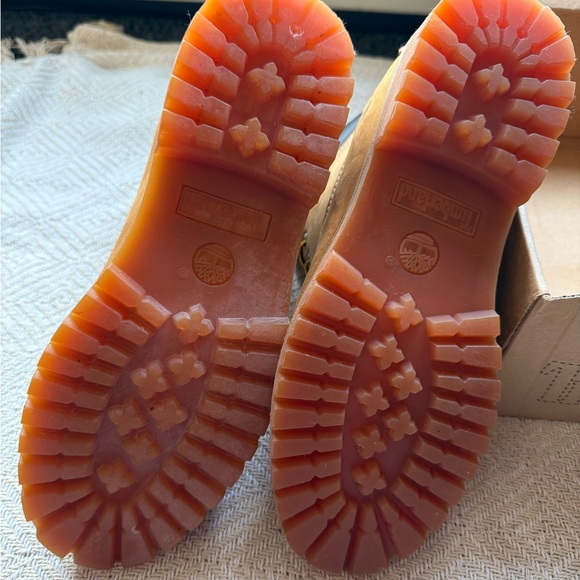 Timberland Classic Wheat Boots - Picture 5 of 7